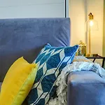 The By Hello Homes Apartman Sitges