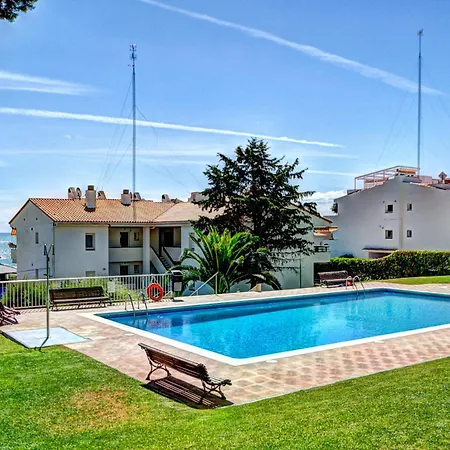 The By Hello Homes * 锡切斯