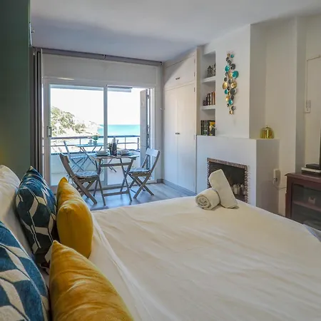 The By Hello Homes Apartman Sitges